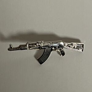 Machine Gun Rifle AK Silver Chrome Hat Pin Streetwear Bag Fitted Hats New Era